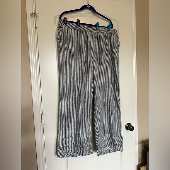 Old Navy wide leg railroad striped pants w/drawstring. 2X - Picture 7 of 7